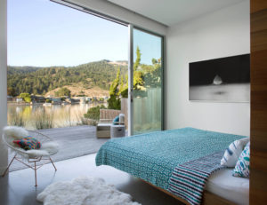 10_4 Terrace on the lake