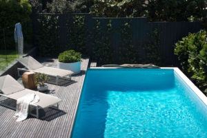 14_6 Modern terrace with glass and wood